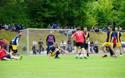 SchülerInnen vs. LehrerInnen – Fußballspiel